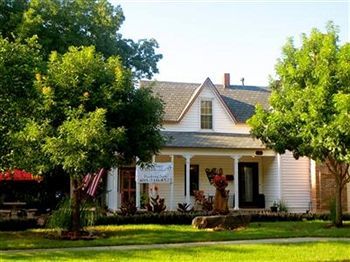 The Manor Bed And Breakfast Norman Exterior photo